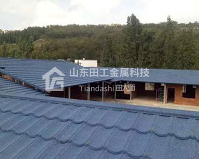 彩石瓦安装现场
